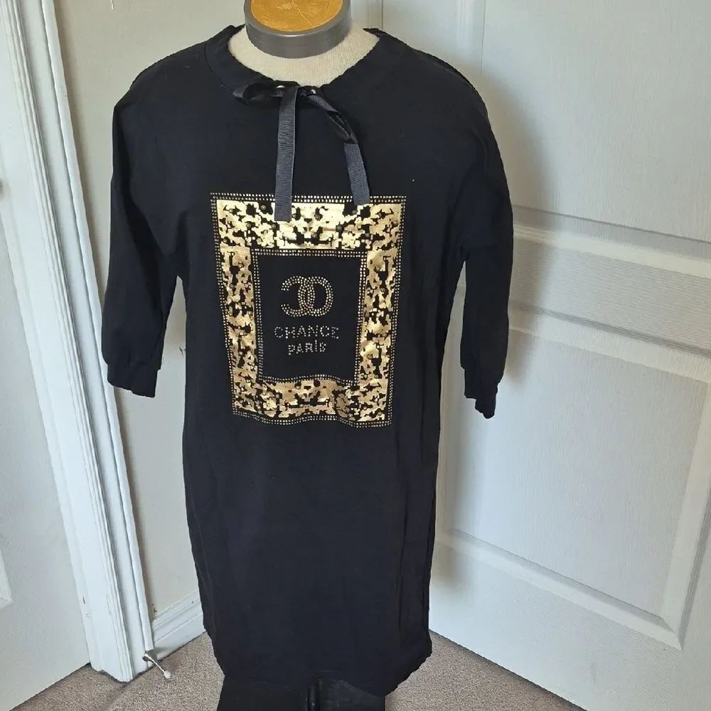 Elegant Black and Gold Midi Dress